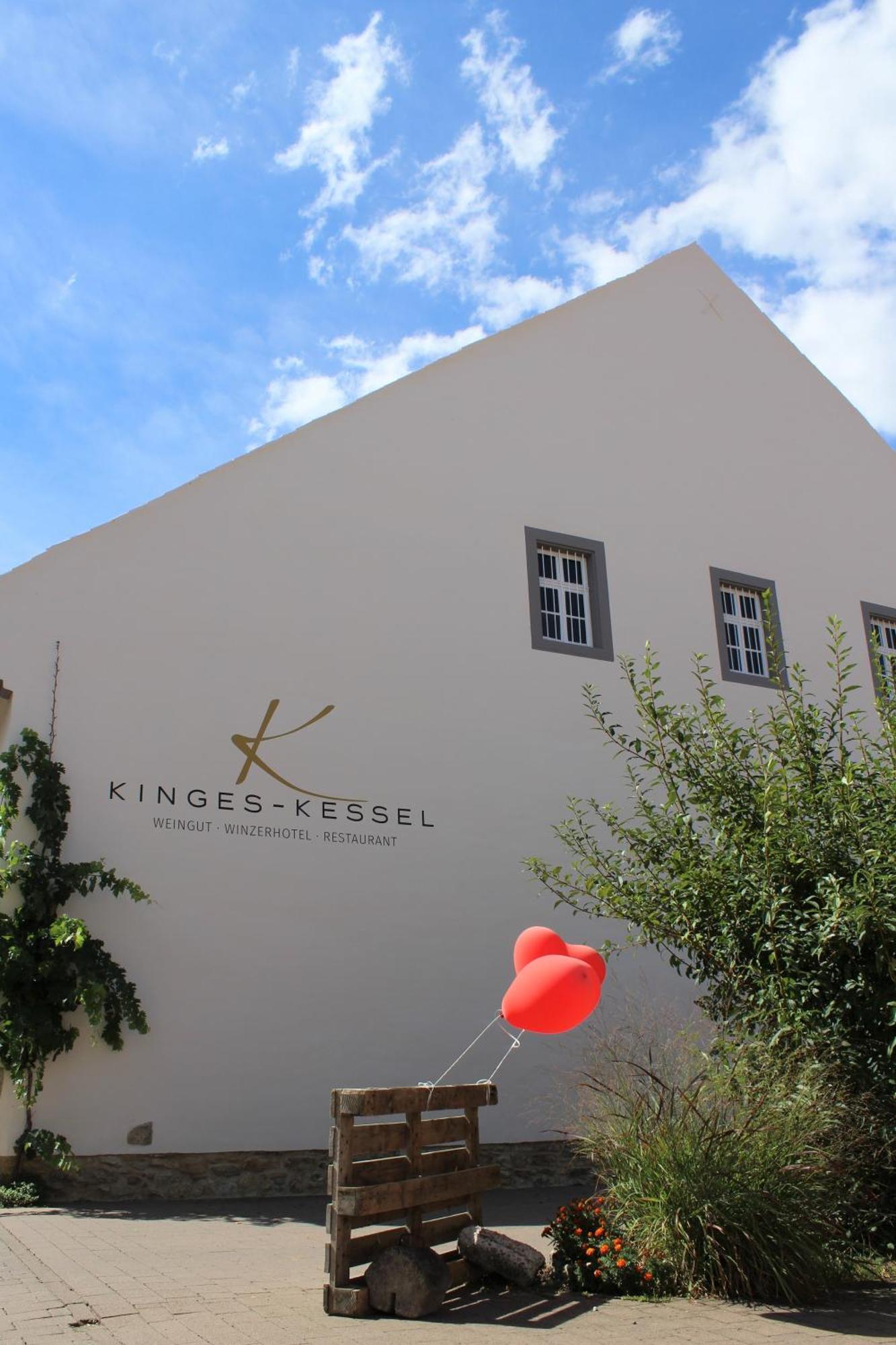 Winzerhotel Kinges-Kessel Morstadt Exterior photo