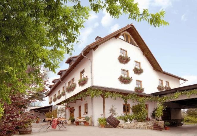 Winzerhotel Kinges-Kessel Morstadt Exterior photo